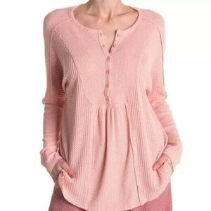 Gibsonlook Women's Mixed Ribbed Waffle Knit Henley Top in blush size L.